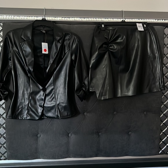 Ruched Sleeve, Button Front Faux Leather Blazer & Ruched Front Faux Leathr Skirt - Picture 2 of 4